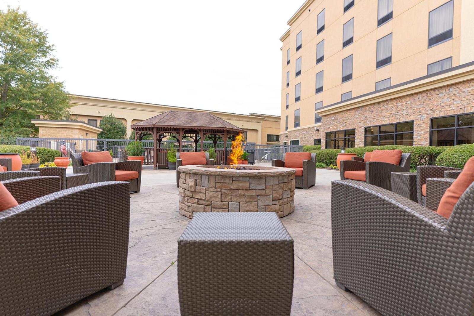 Hampton Inn Knoxville-West At Cedar Bluff Exterior photo
